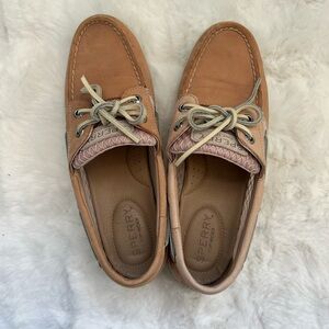 Sperry Tan Boat Shoes Womens Size 6